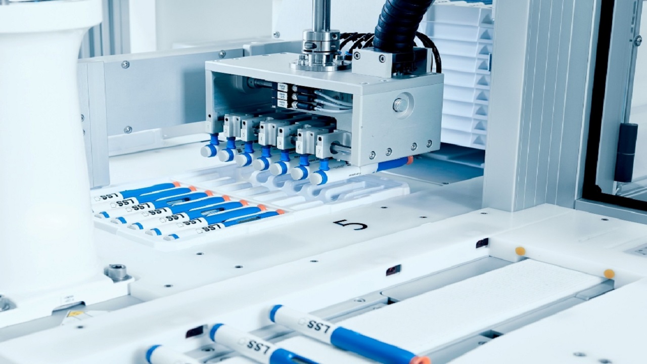 Customization Options for Auto-Injector Labeling Machines